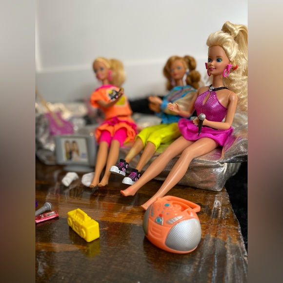 Barbie Pop Star Set – Fashion Doll w/ Guitars Furniture Radios & TV